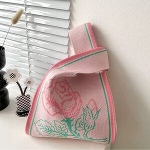NWT Light Pink Rose Compact Stylish Essentials Handheld Bag